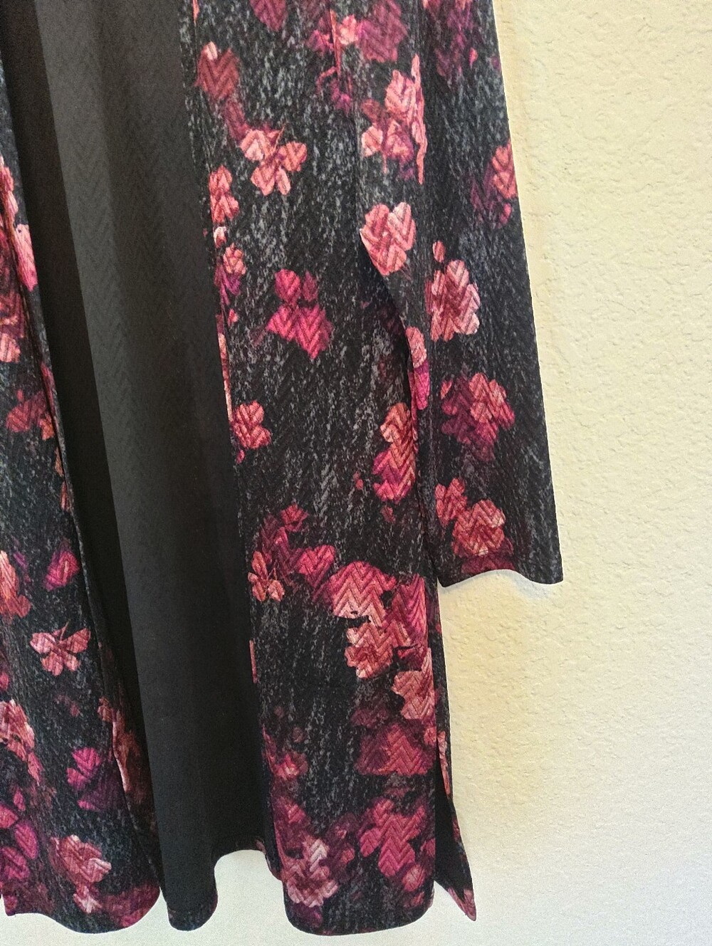 Susan Graver Liquid Knit Open Front Cardigan Womens Large Black Pink Floral - Picture 4 of 7